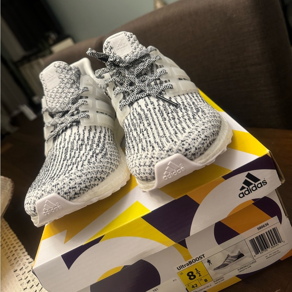 ADIDAS ULTRABOOST
